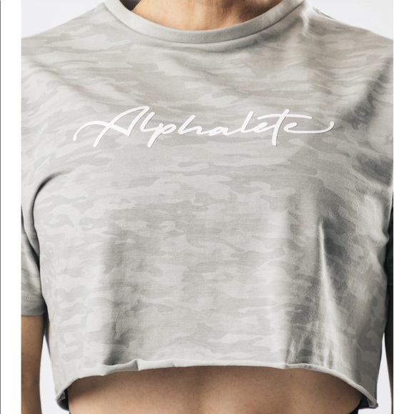 Alphalete Signature Short Sleeve - Picture 5 of 5